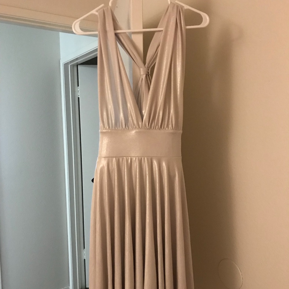 Beautiful White House Black Market dress